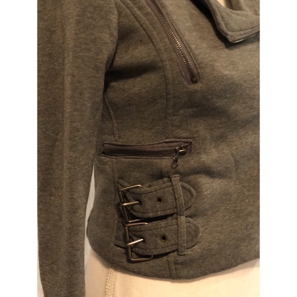 Gray Jacket - Picture 3 of 9